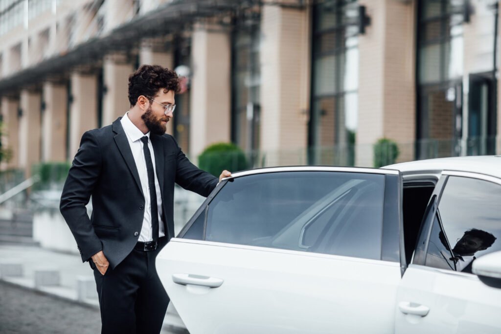 Professional Airport Transfers From Alton​